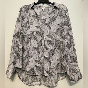 Silk Worthington black and white design blouse